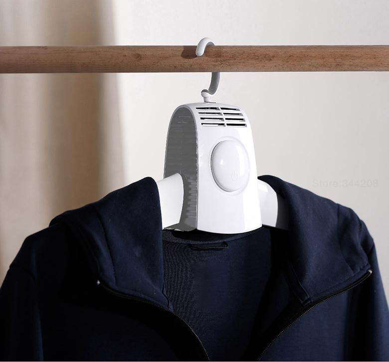 Umeras cu uscator electric si accesorii pentru incaltaminte