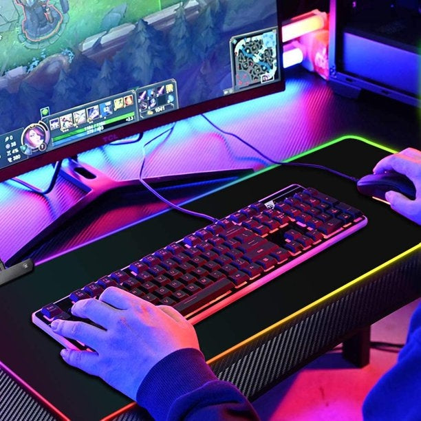 Mouse pad gaming cu iluminare led RGB 80x30 negru