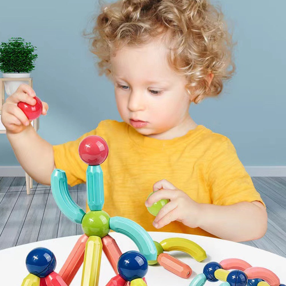 Set Jucarii Magnetice 3D pentru constructii 84 Piese