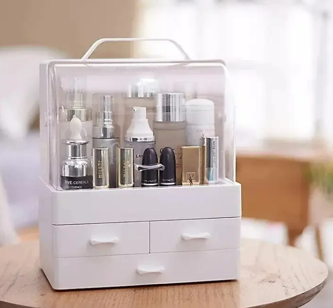 Organizator pentru produse cosmetice