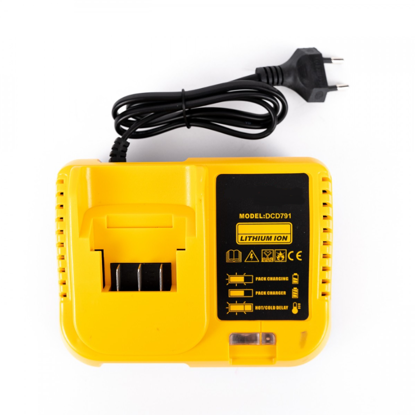 Trusa bormasina XR angrenaj metalic, 2 acumulatori, 36V, 8Ah, incarcator si 30 accesorii
