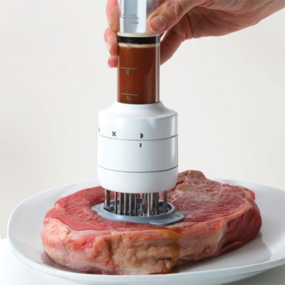 Dispozitiv pentru fragezirea carnii cu injector pentru sos