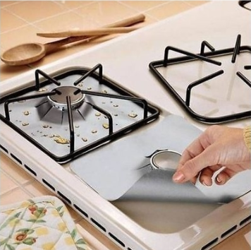 Set Protectie Aragaz !!!!Protecție din aluminiu pentru gătit + Set 4 folii detasabile de protectie pentru aragaz, usor de spalat